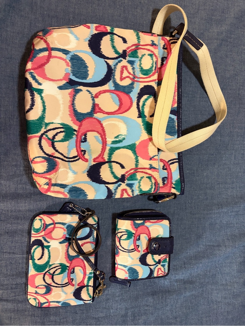 Coach Colorful Circle Print Crossbody Bag with Matching Wallets - Picture 1 of 6